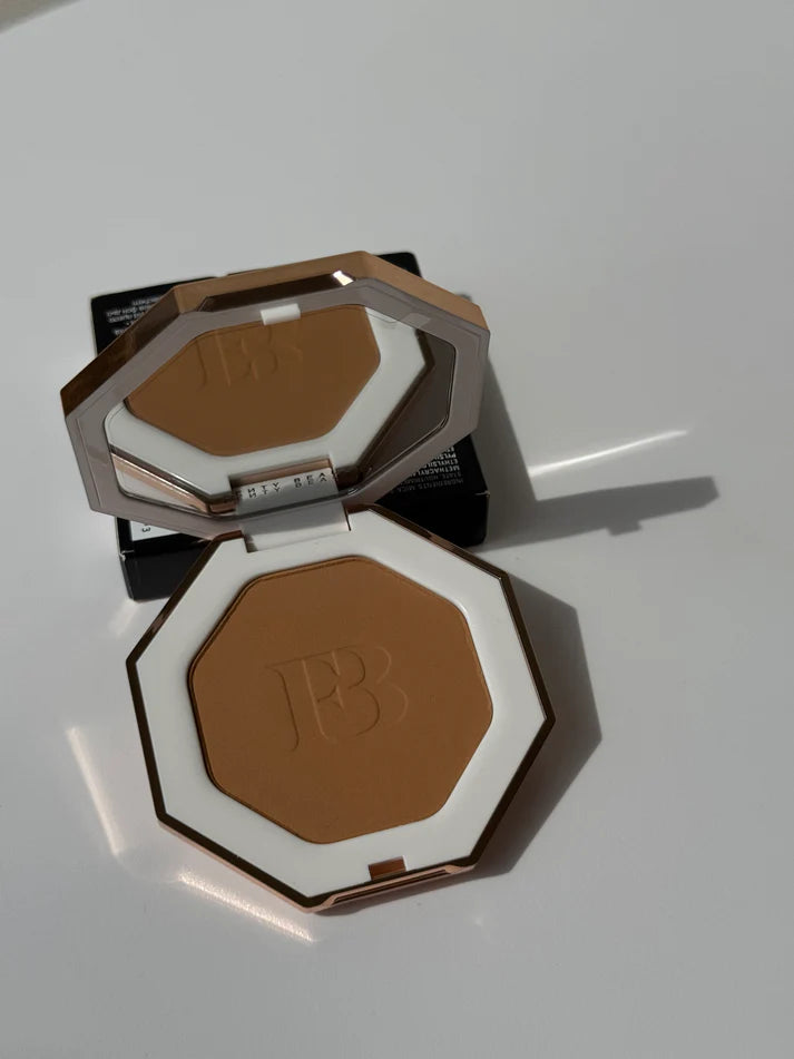 Fenty Beauty by Rihanna Sun Stalk’r Instant Warmth Bronzer