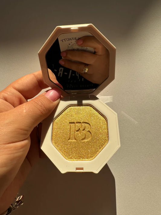 Fenty Beauty by Rihanna Killawatt Freestyle Highlighter