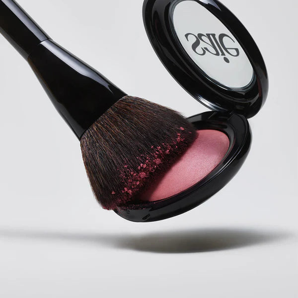 SAIE THE POWDER BLUSH BRUSH MADE FOR SUPERSUEDE™ BLUSH